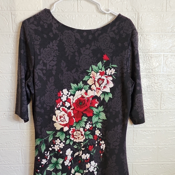 Nurture by Lamaze Black Dress with Red Floral Design - Picture 6 of 7